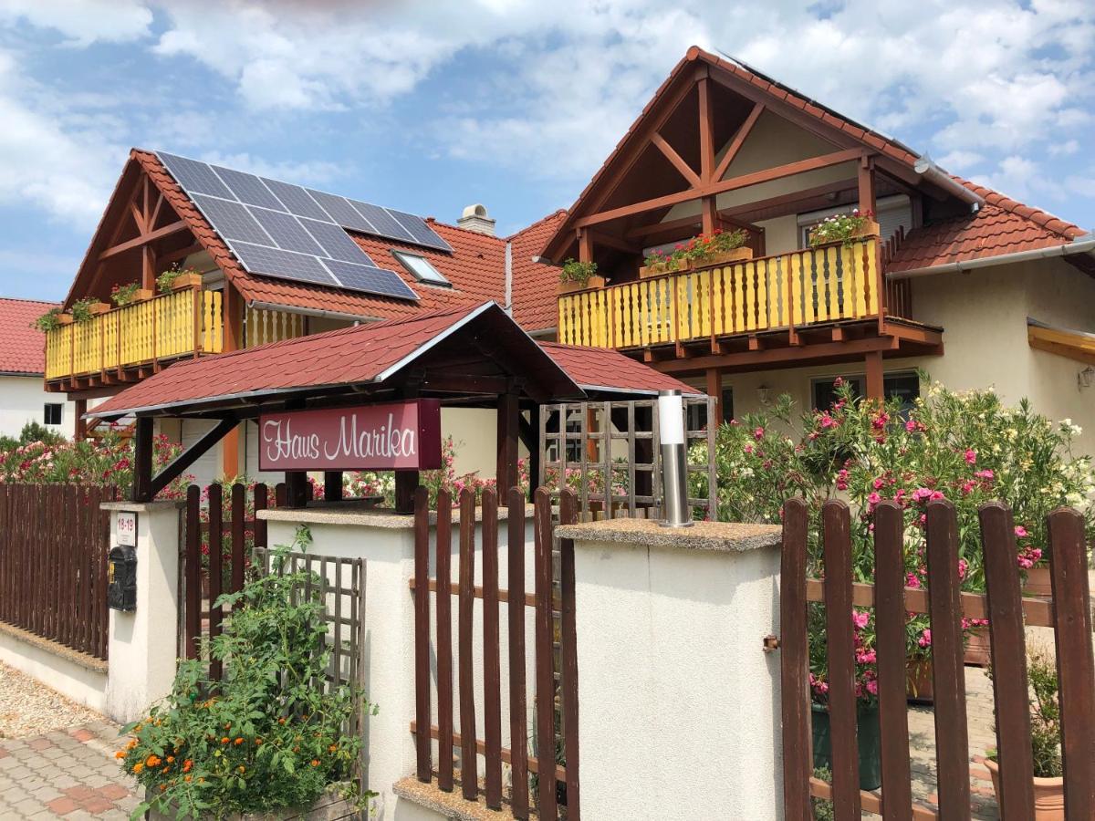 Haus Marika Hotel Siofok Bagian luar foto