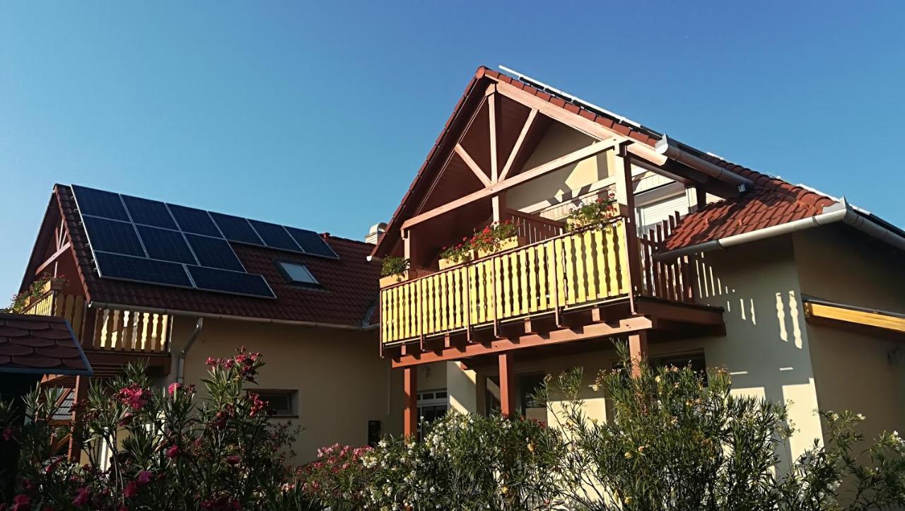 Haus Marika Hotel Siofok Bagian luar foto