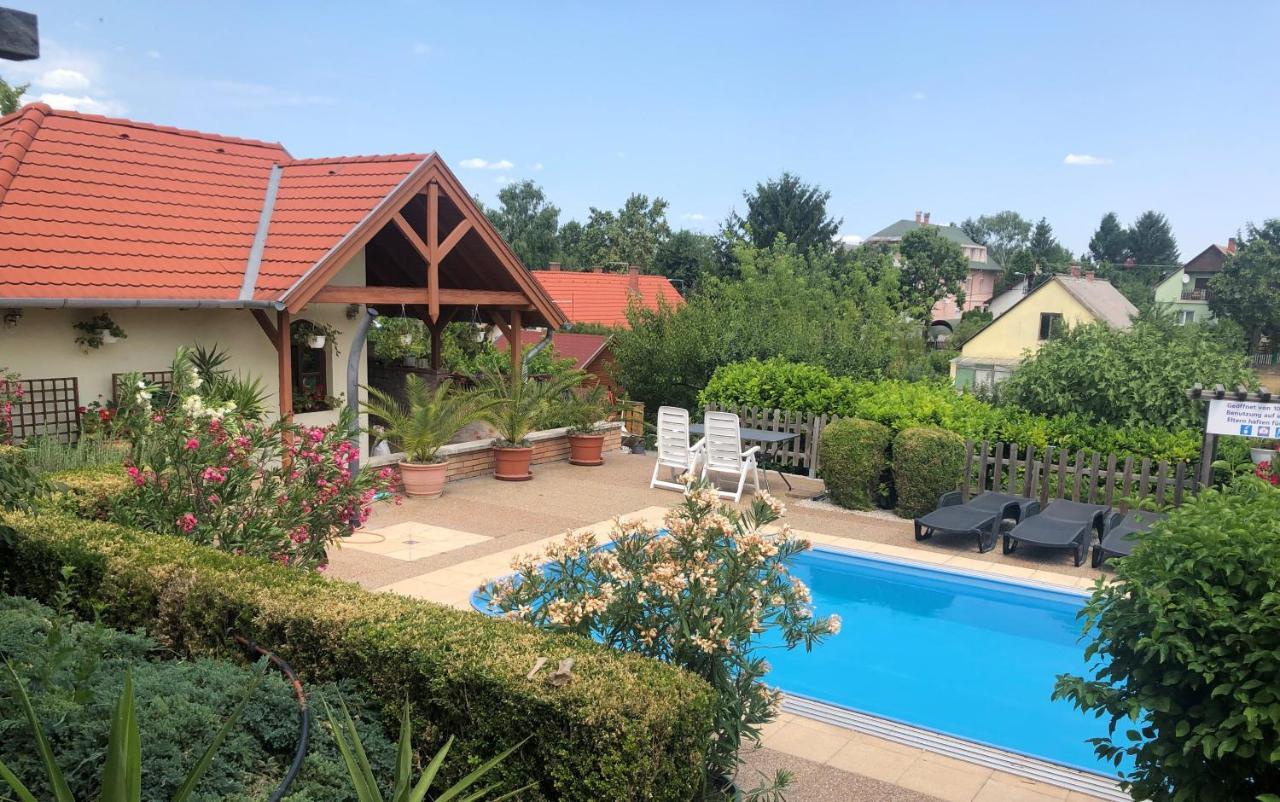 Haus Marika Hotel Siofok Bagian luar foto