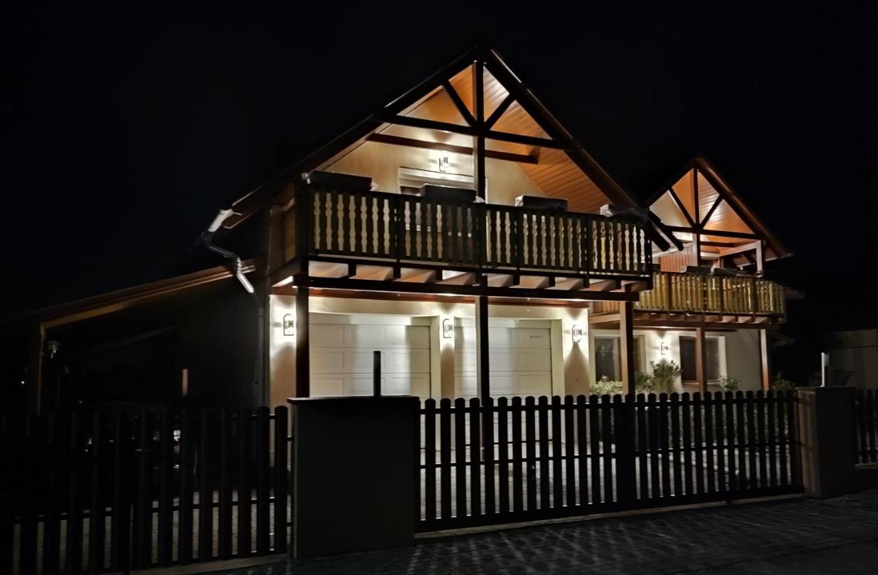 Haus Marika Hotel Siofok Bagian luar foto