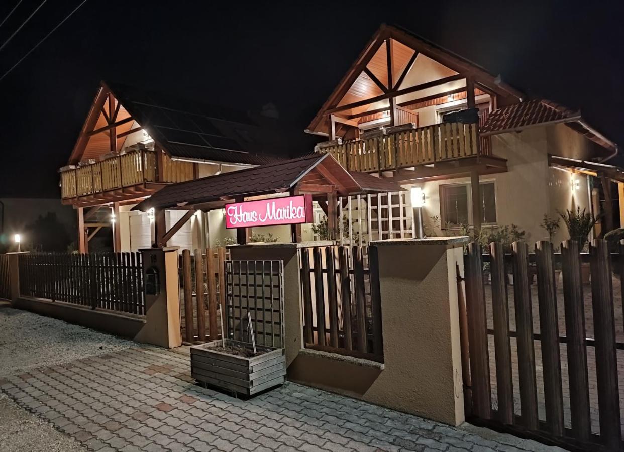 Haus Marika Hotel Siofok Bagian luar foto