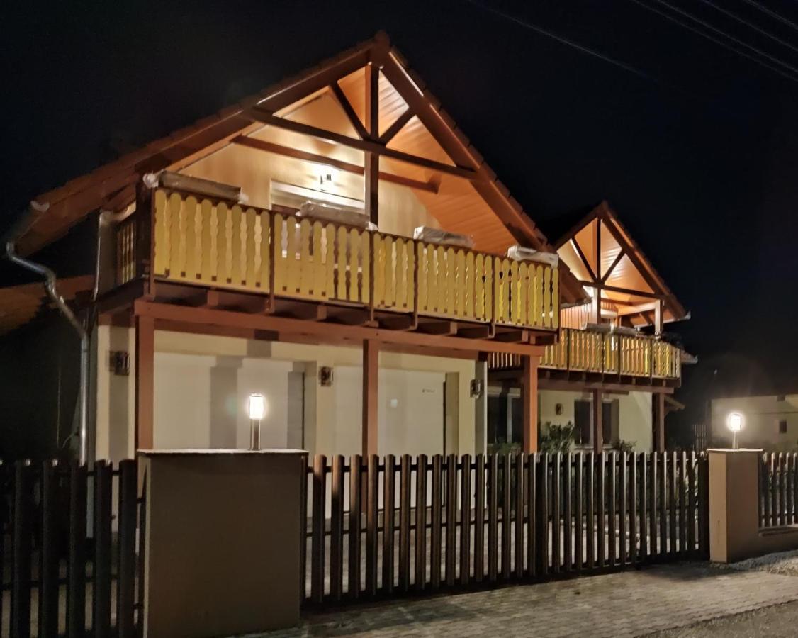 Haus Marika Hotel Siofok Bagian luar foto