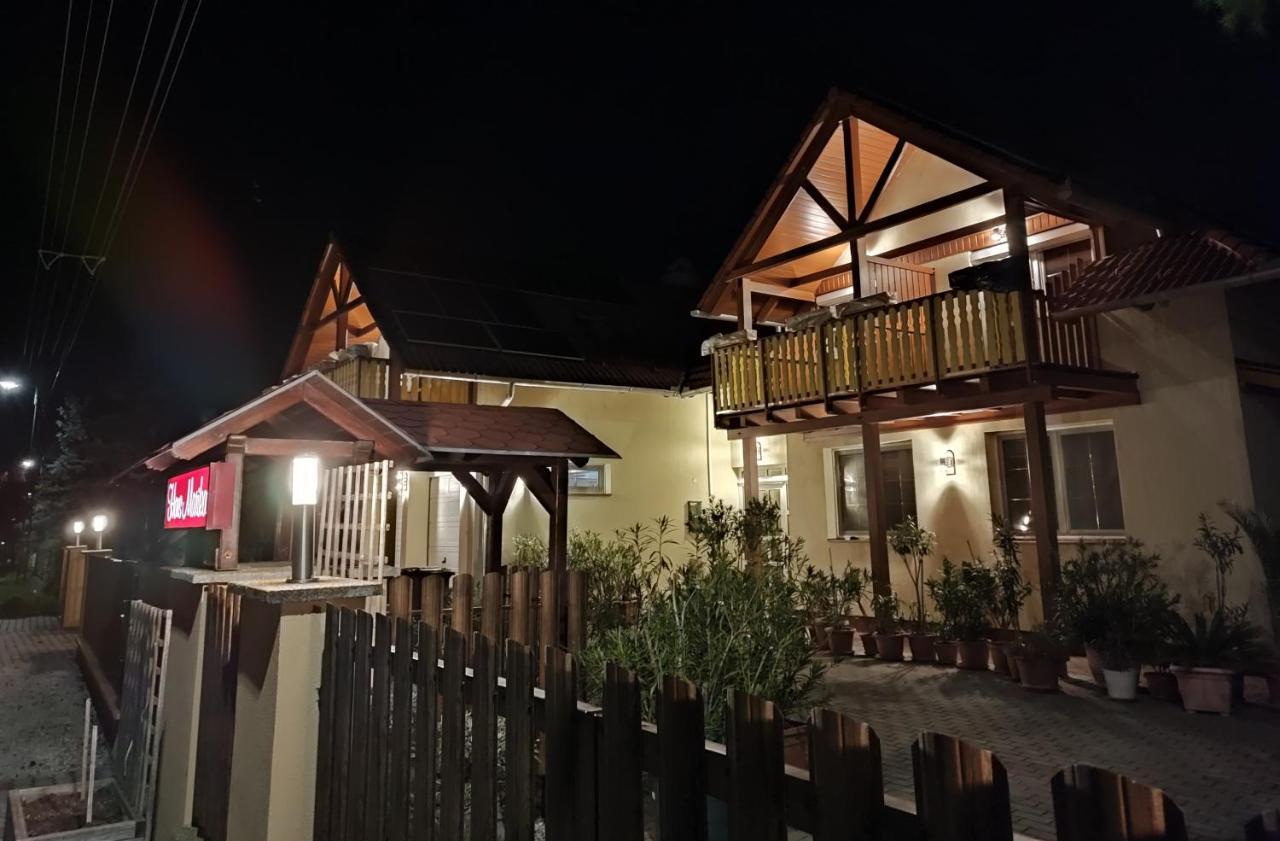 Haus Marika Hotel Siofok Bagian luar foto