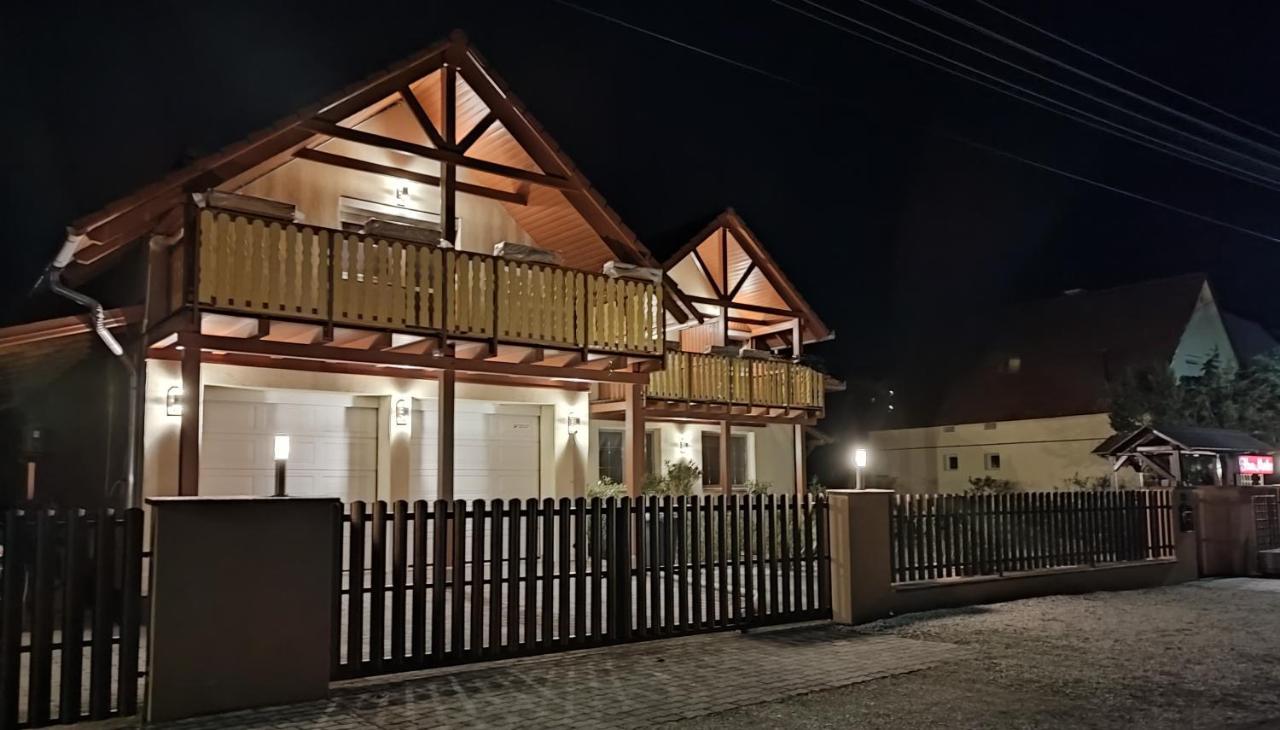 Haus Marika Hotel Siofok Bagian luar foto