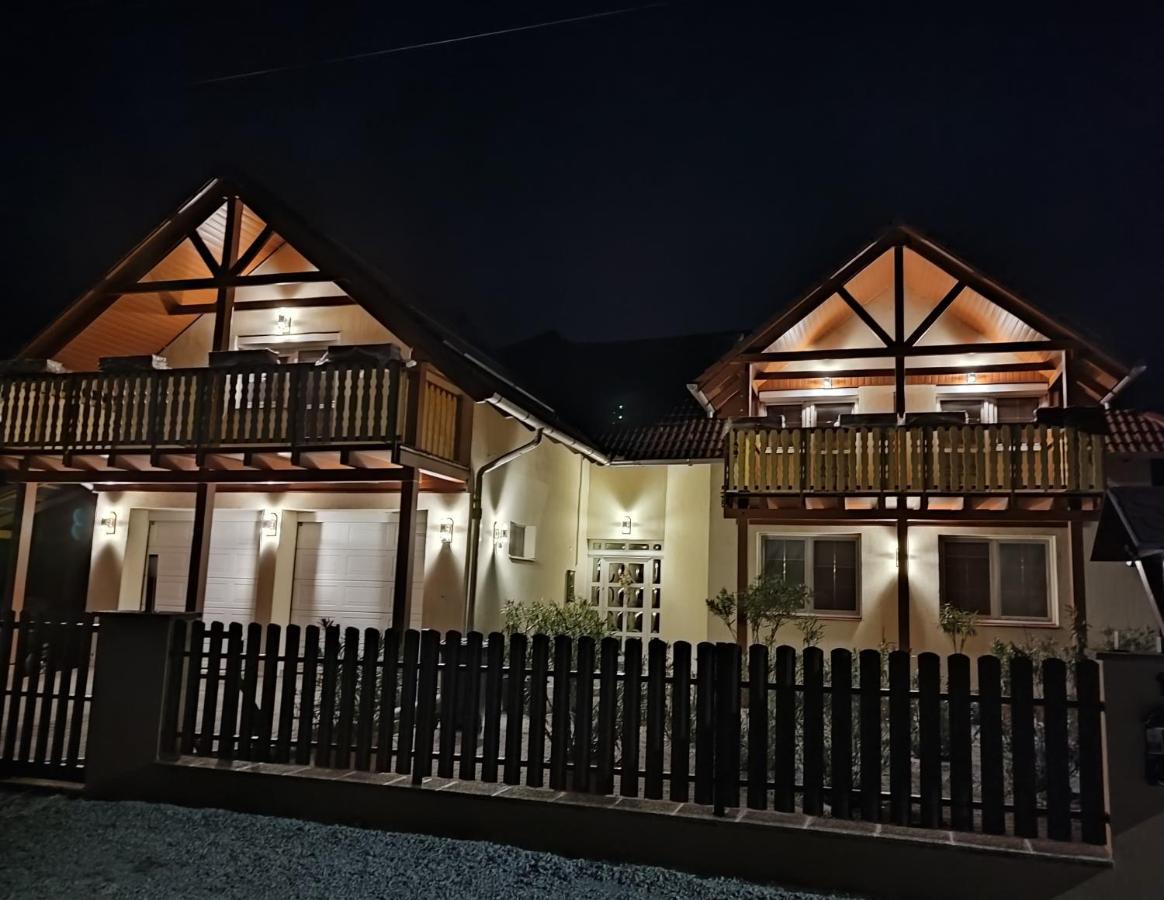 Haus Marika Hotel Siofok Bagian luar foto